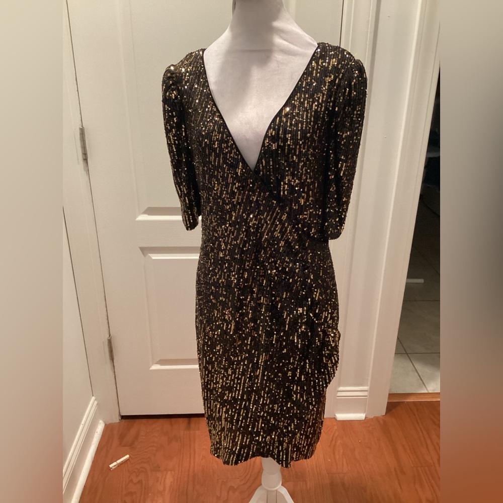CALVIN KLEIN Sequin V-Neck Party Dress